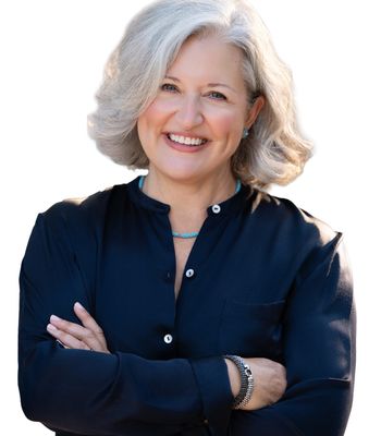 Portrait of Joanne Golden, REALTOR®.